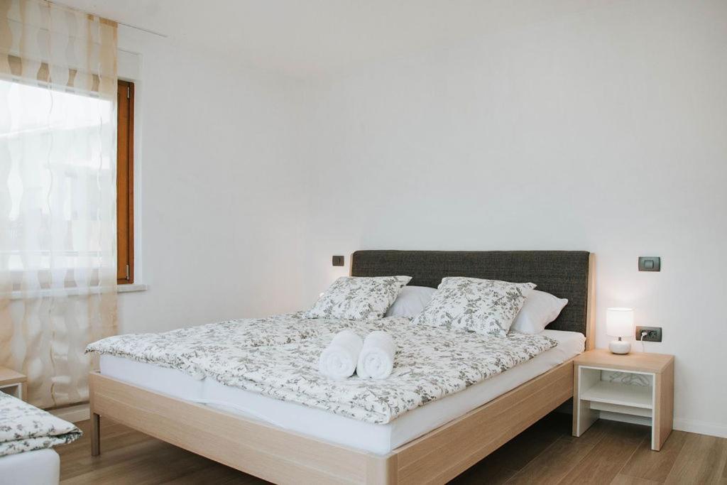 Apartmaji Ursic Kobarid Exteriör bild